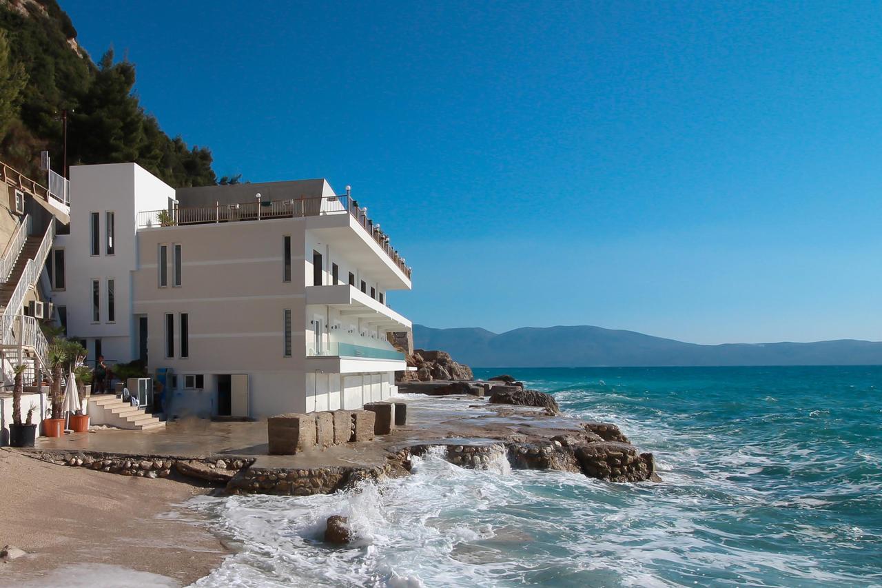 Hotel Kristera Kanine Exterior photo